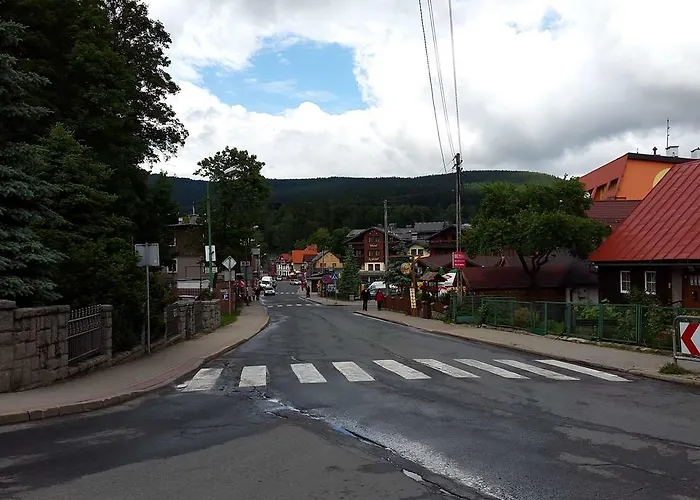 Jola アパート シクラルスカ・ポレンバ